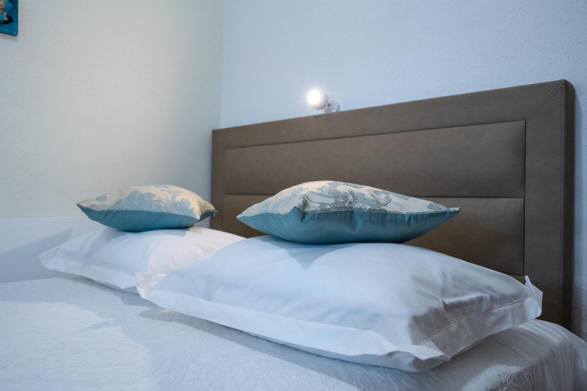 Adam Apartments Stobreč Extérieur photo