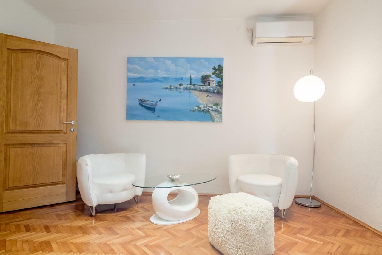 Adam Apartments Stobreč Extérieur photo
